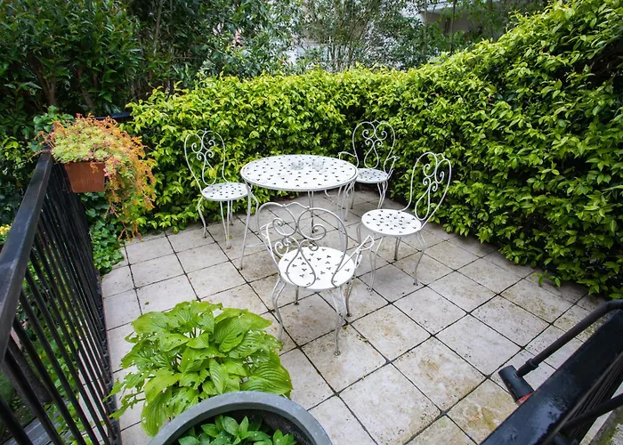 T2 40m2, Lit Queen Size, Climatisation, Quartier Sympa, Terrasse Διαμέρισμα *